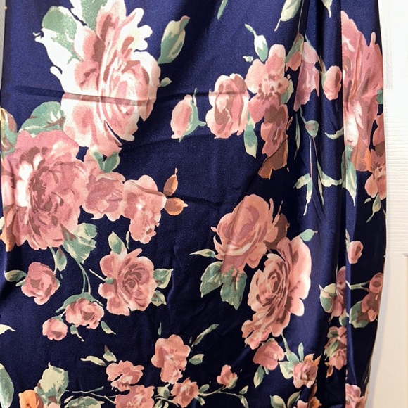Stunning Blossom Navy Blue Floral Satin Backless Maxi Dress. Lulus size xs NWT - Picture 5 of 5